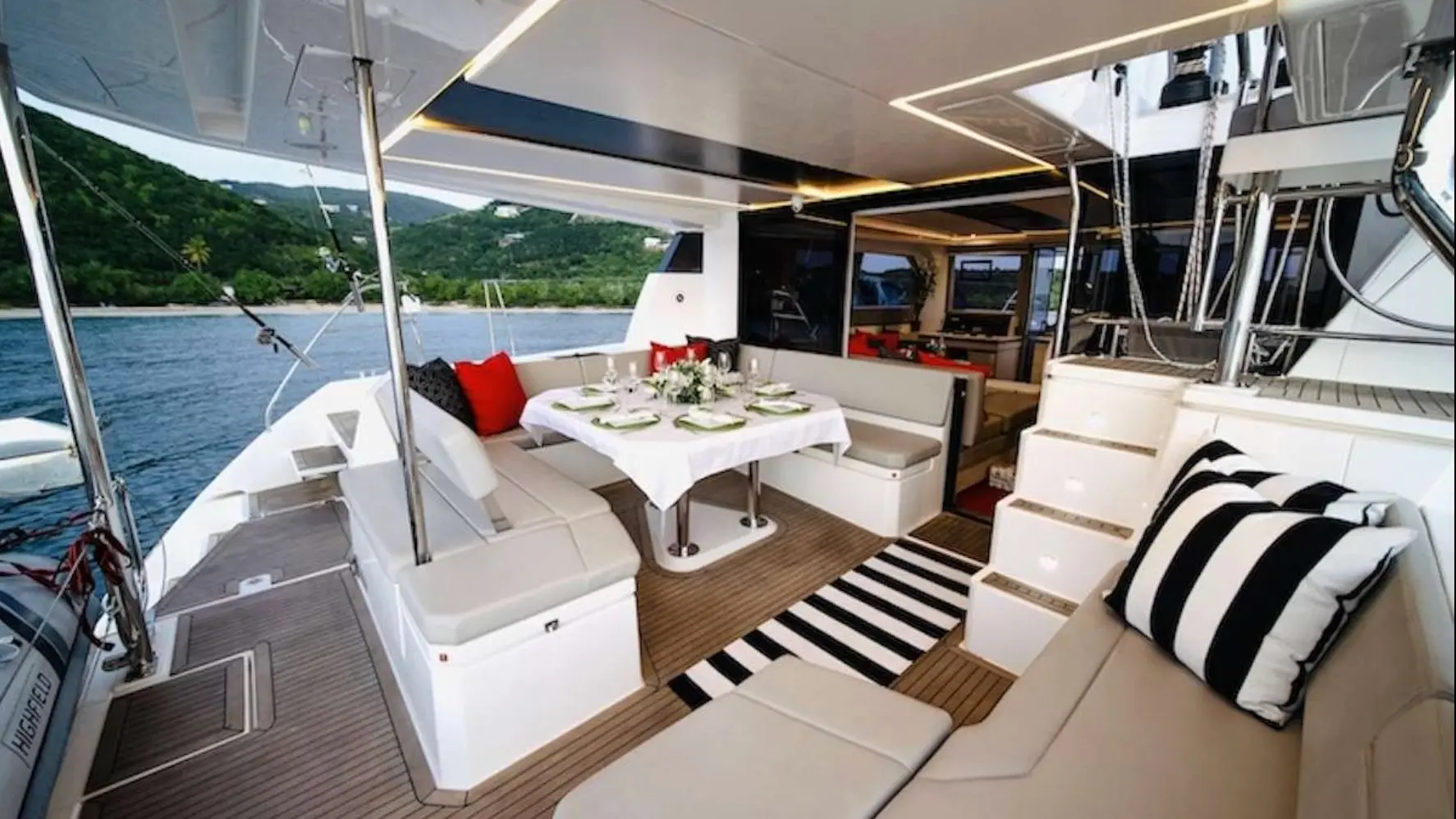 leopard_catamarans