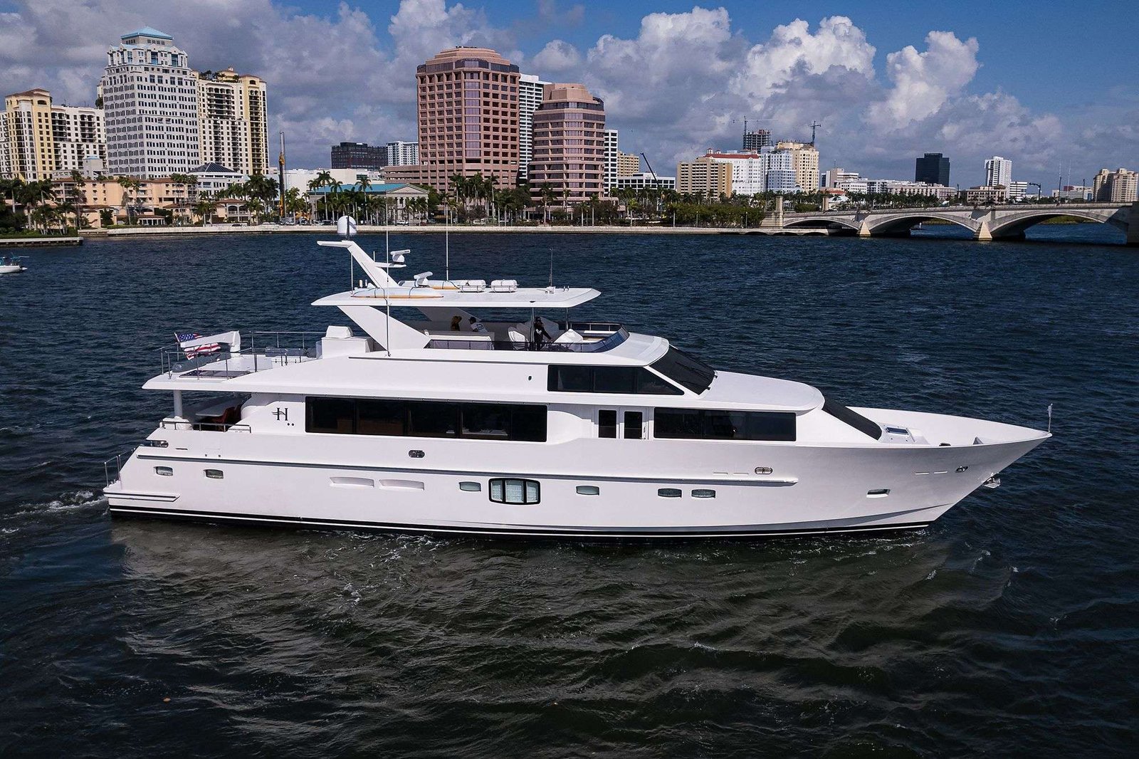 Yacht video tour preview