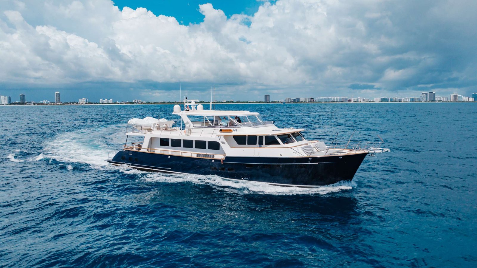 Yacht video tour preview