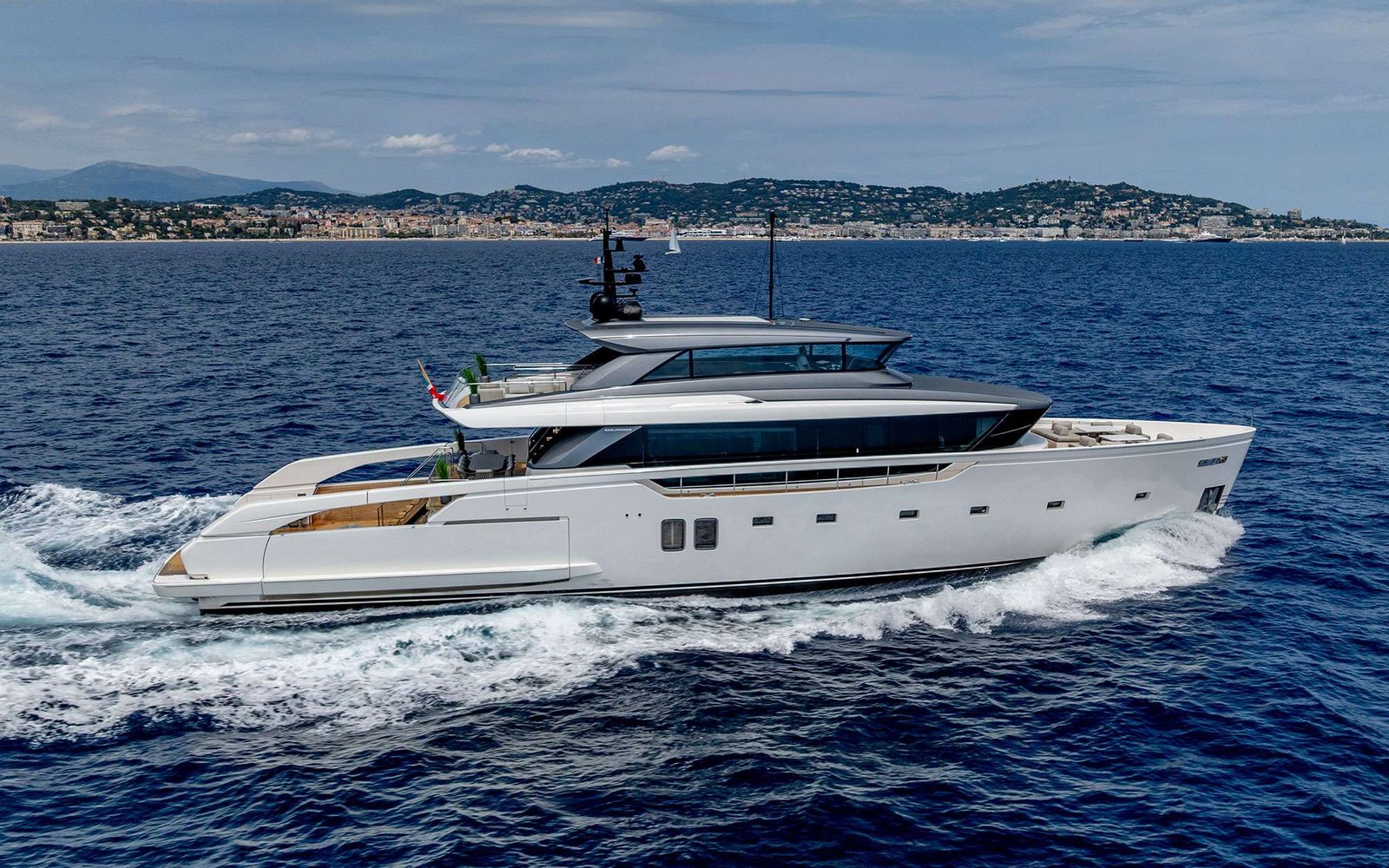 Yacht video tour preview
