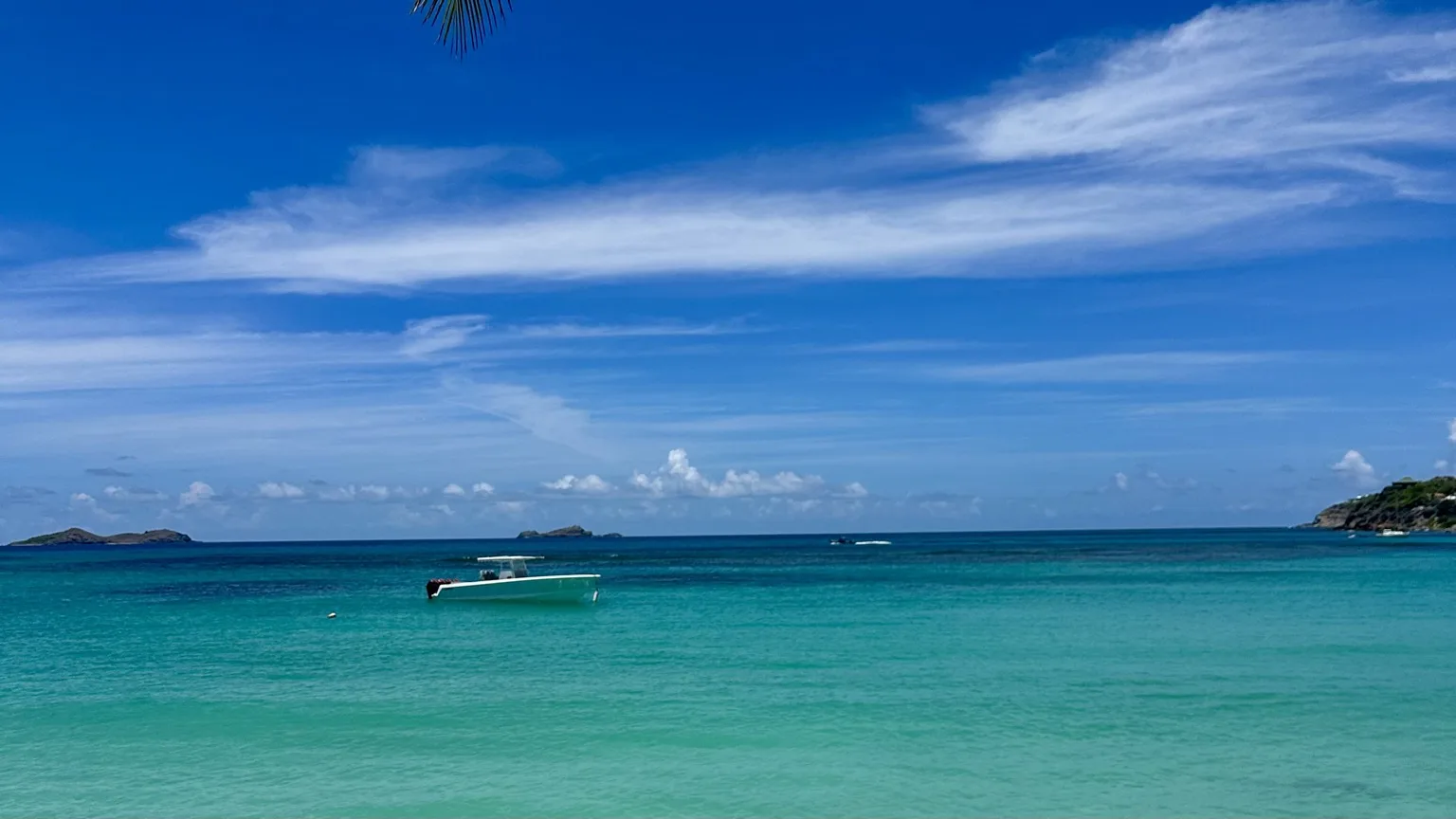 Turquoise water at Baie des Flamands, the St. Barts beach Cheval Blanc St-Barth sits on