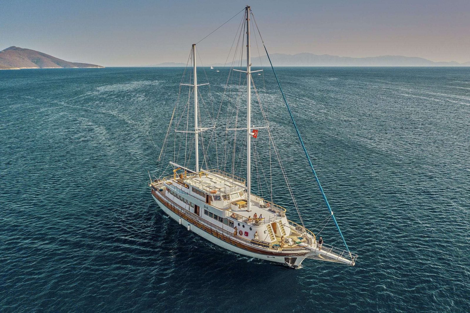 Yacht video tour preview