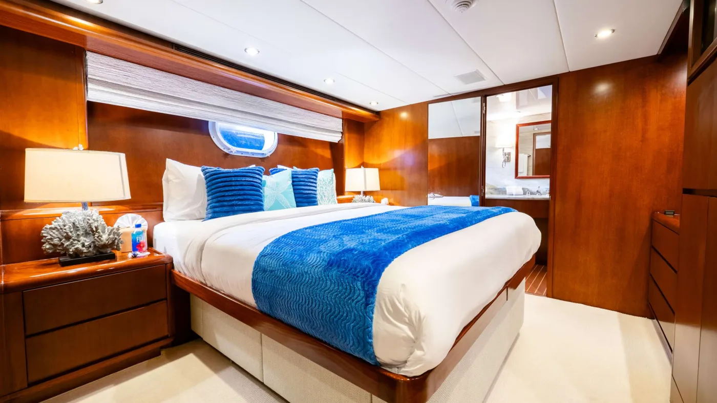 <p>VIP Queen Stateroom 2</p>