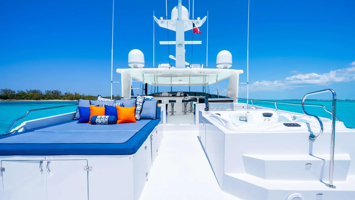 <p>Flybridge Looking Aft</p>