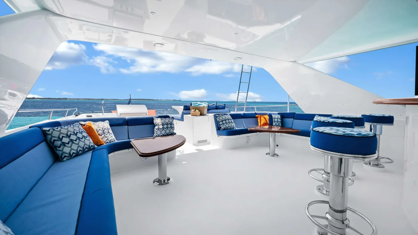 <p>Flybridge Seating</p>