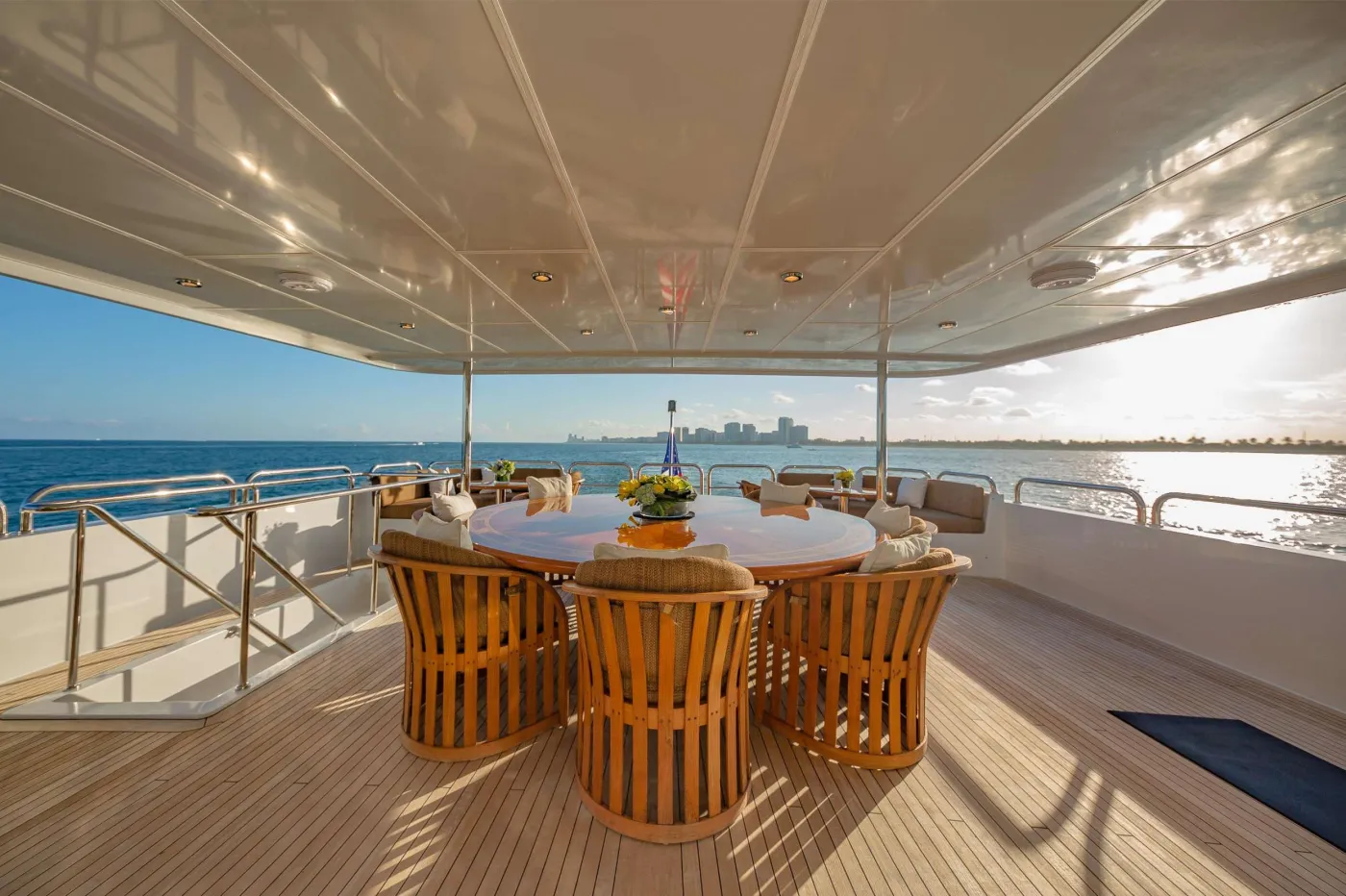<p>Sky Lounge Deck Dining (Table seats 8 Guests)</p>