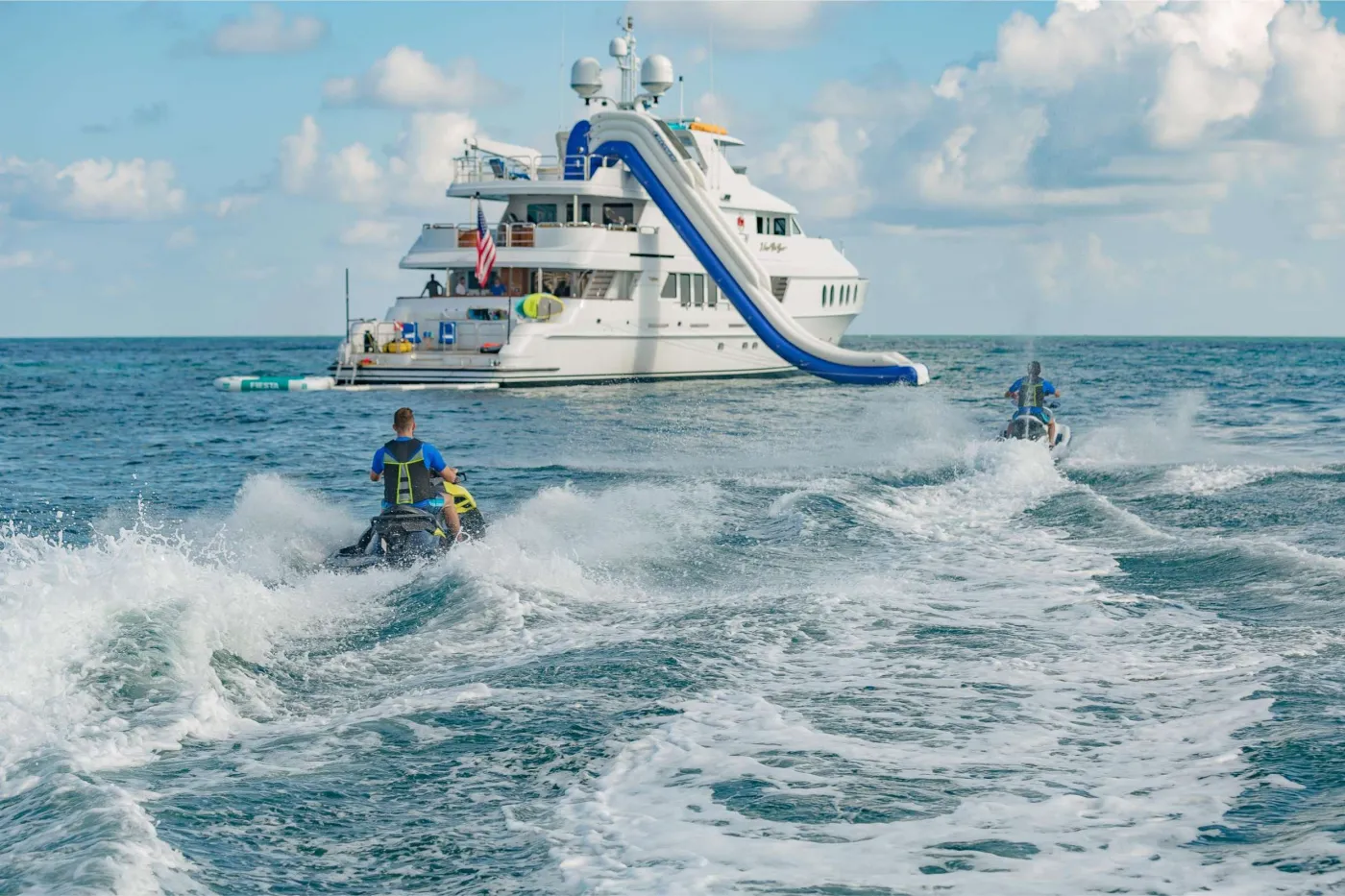 I LOVE THIS BOAT