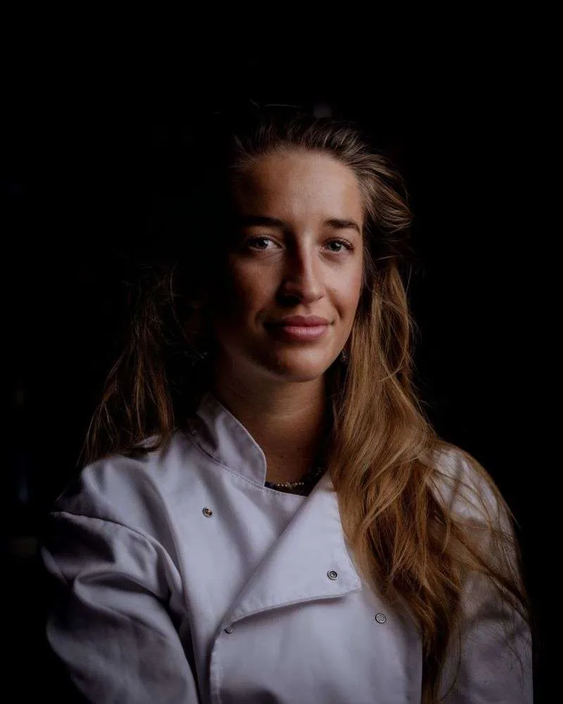 Fernanda “Nanda” Verdon-Roe Chef/Stew/Mate