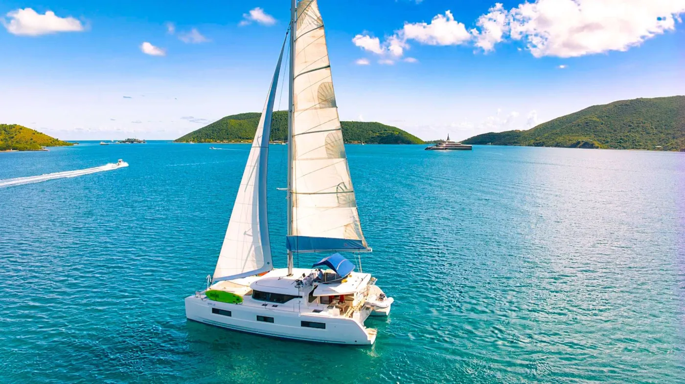 <p>Sailing through North Sound, Virgin Gorda</p>