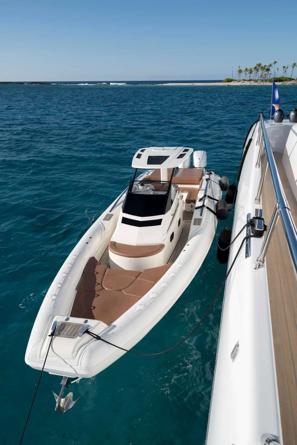 <p>40 Tender Lomac Gran Turismo</p>