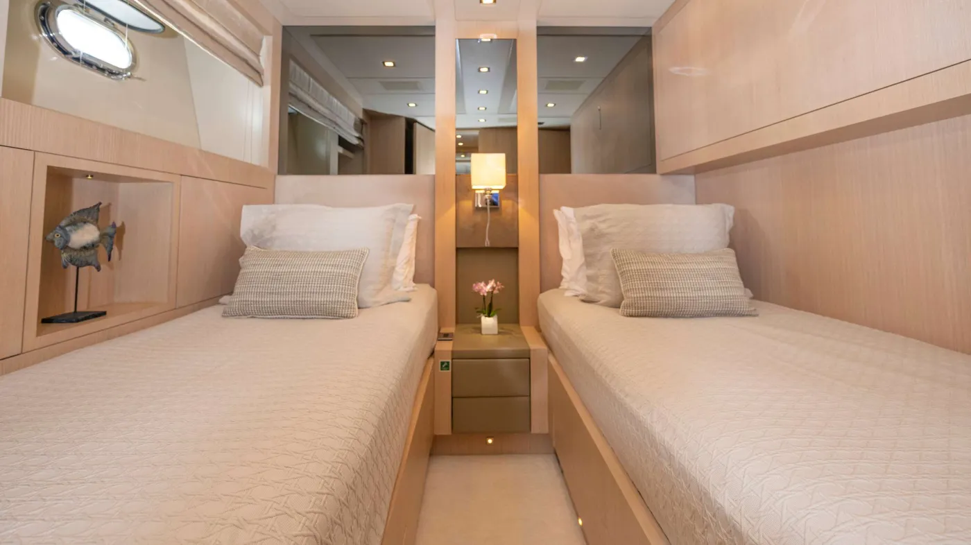 <p>Twin Guest Stateroom</p>