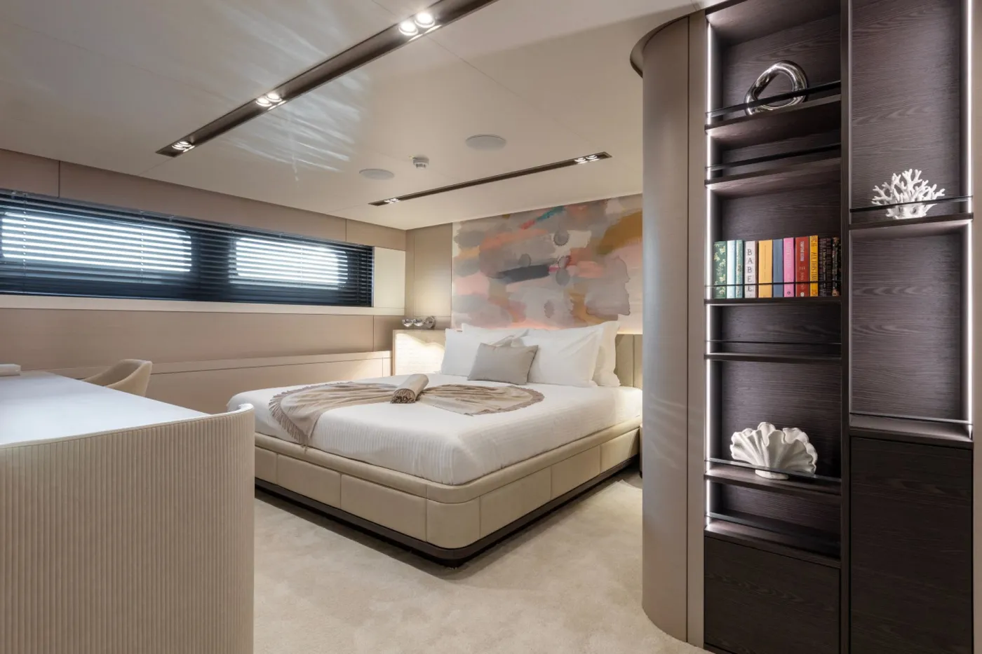 <p>VIP Cabin</p>