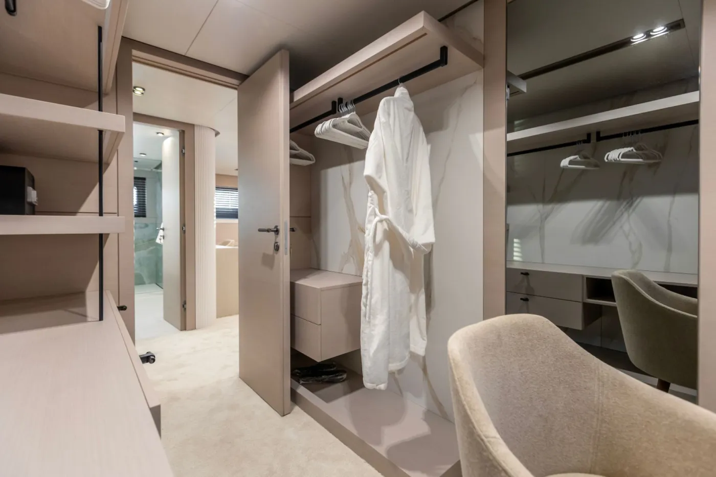 <p>VIP Cabin</p>