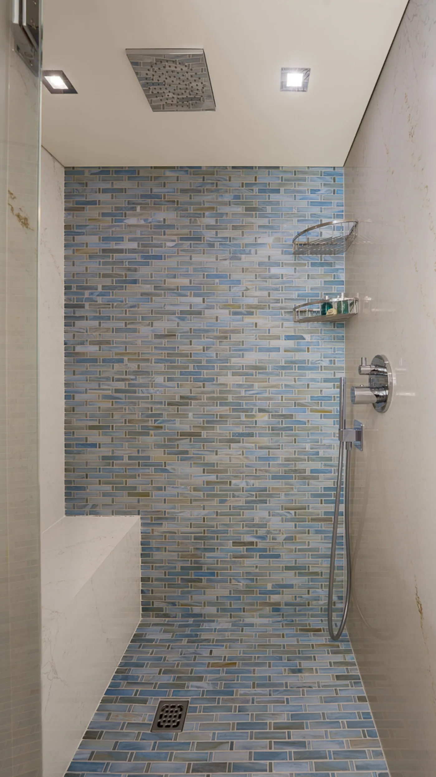 <p>Master En-Suite Stand Up Shower</p>