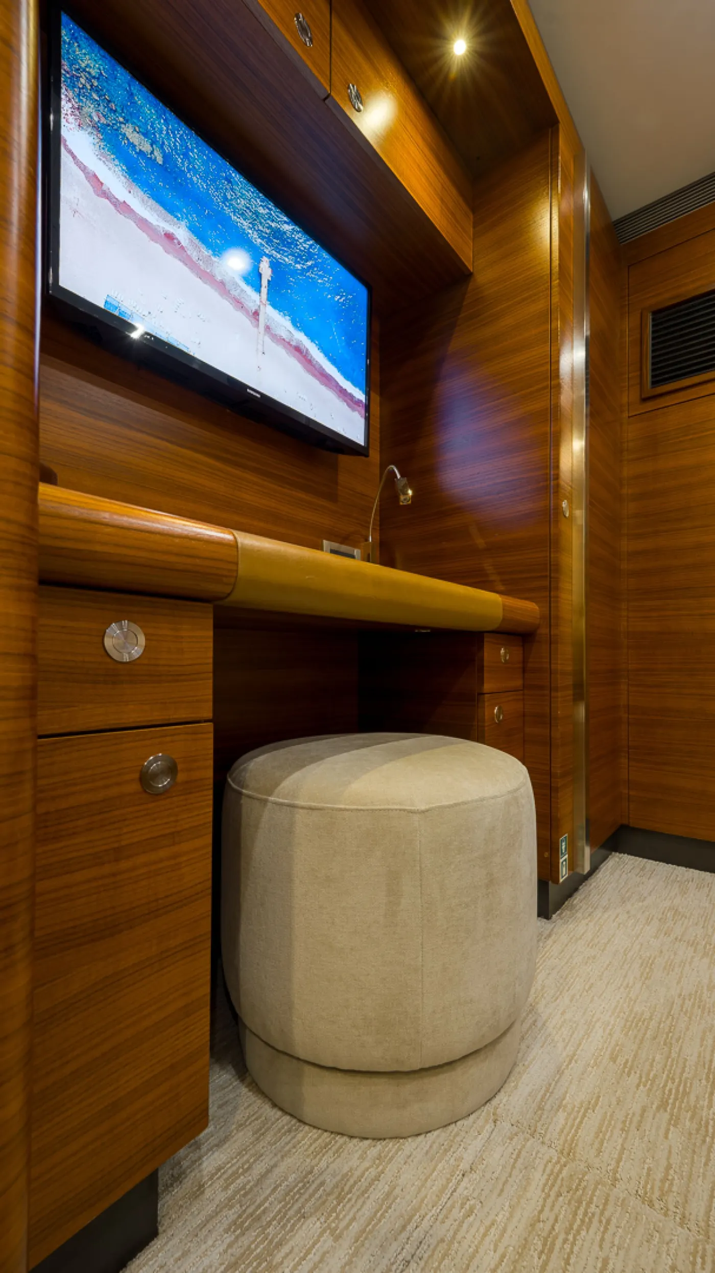 <p>King Stateroom Mid Ship (port)</p>