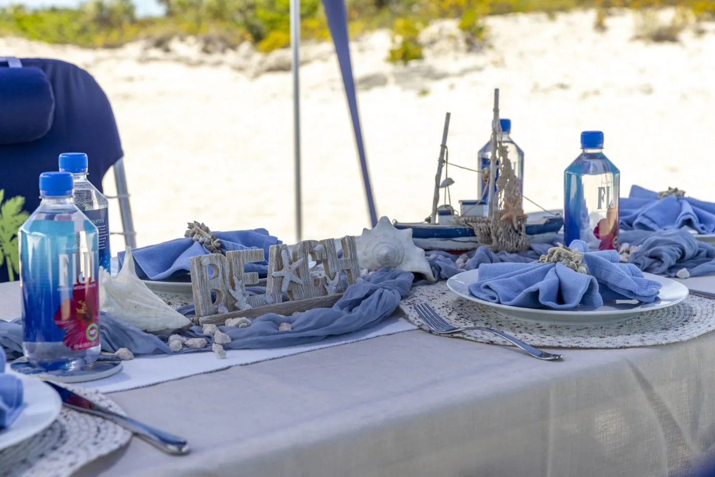 <p>Beach Setup Dining</p>
