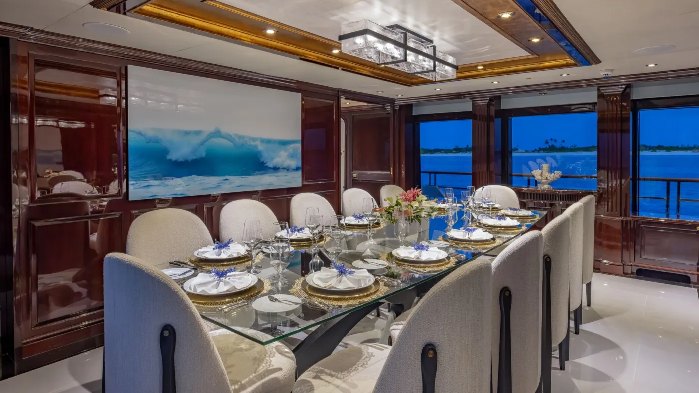 <p>Formal Dining</p>