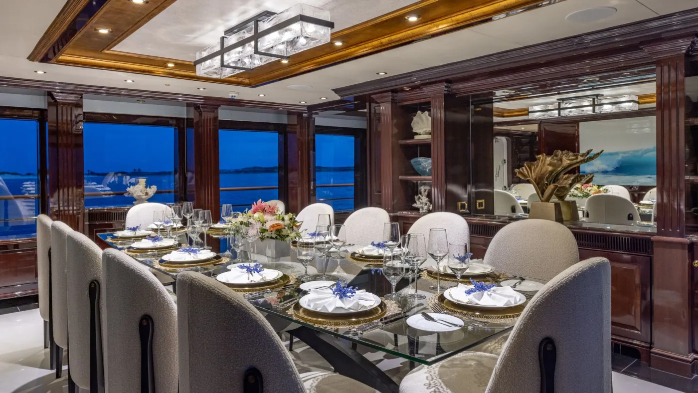 <p>Formal Dining</p>