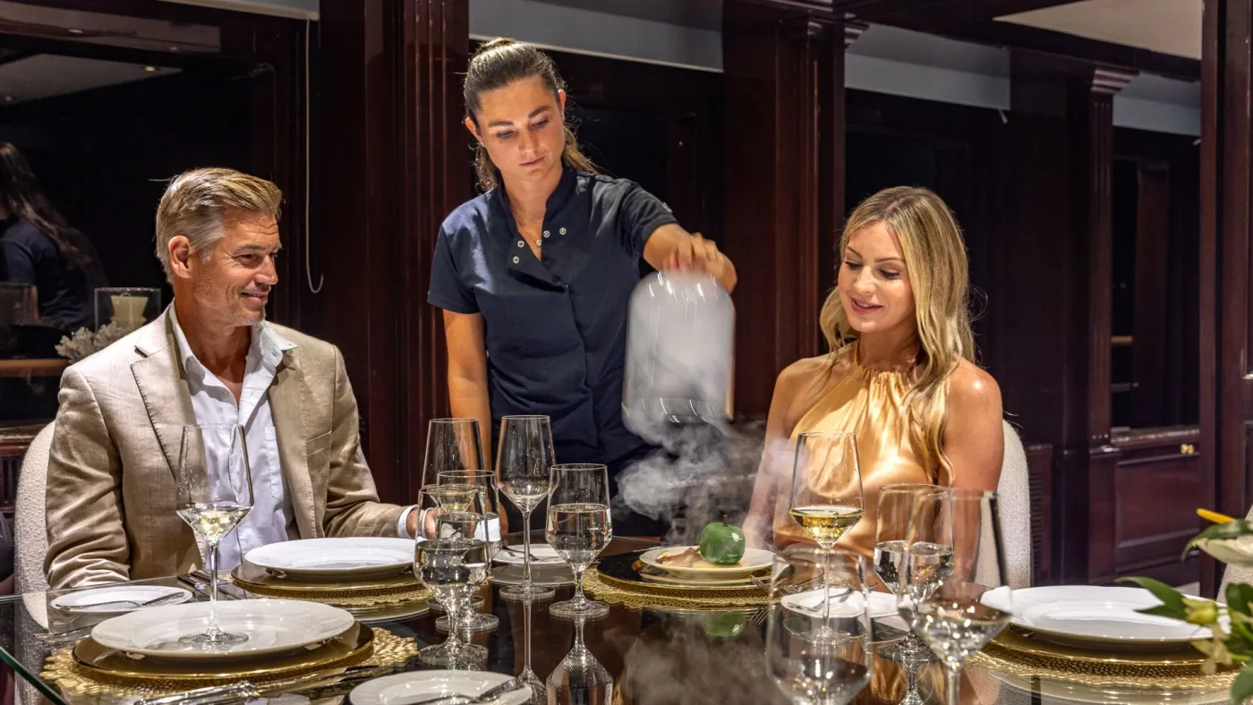 <p>Formal Dining</p>