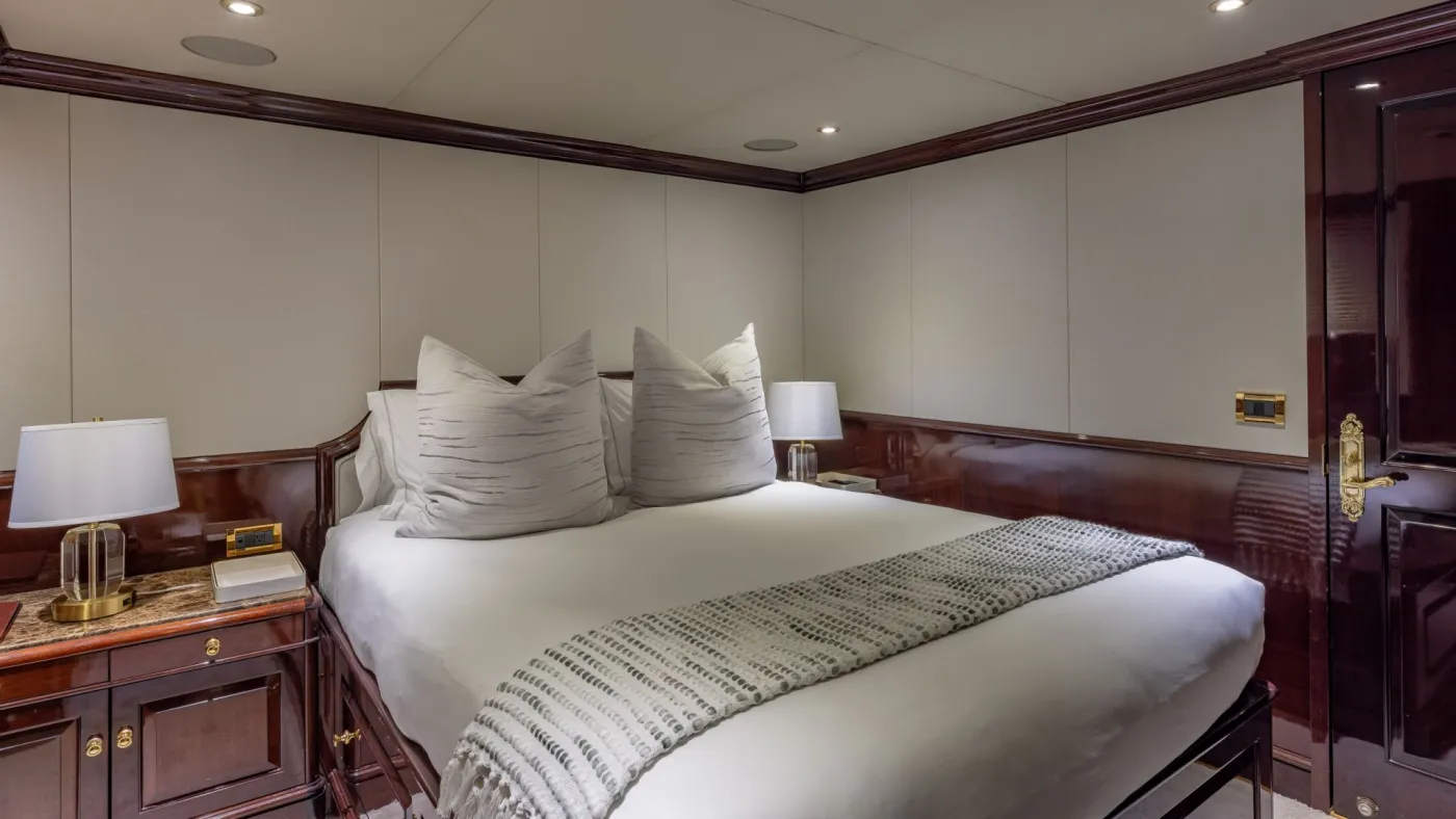 <p>Queen Stateroom #2</p>