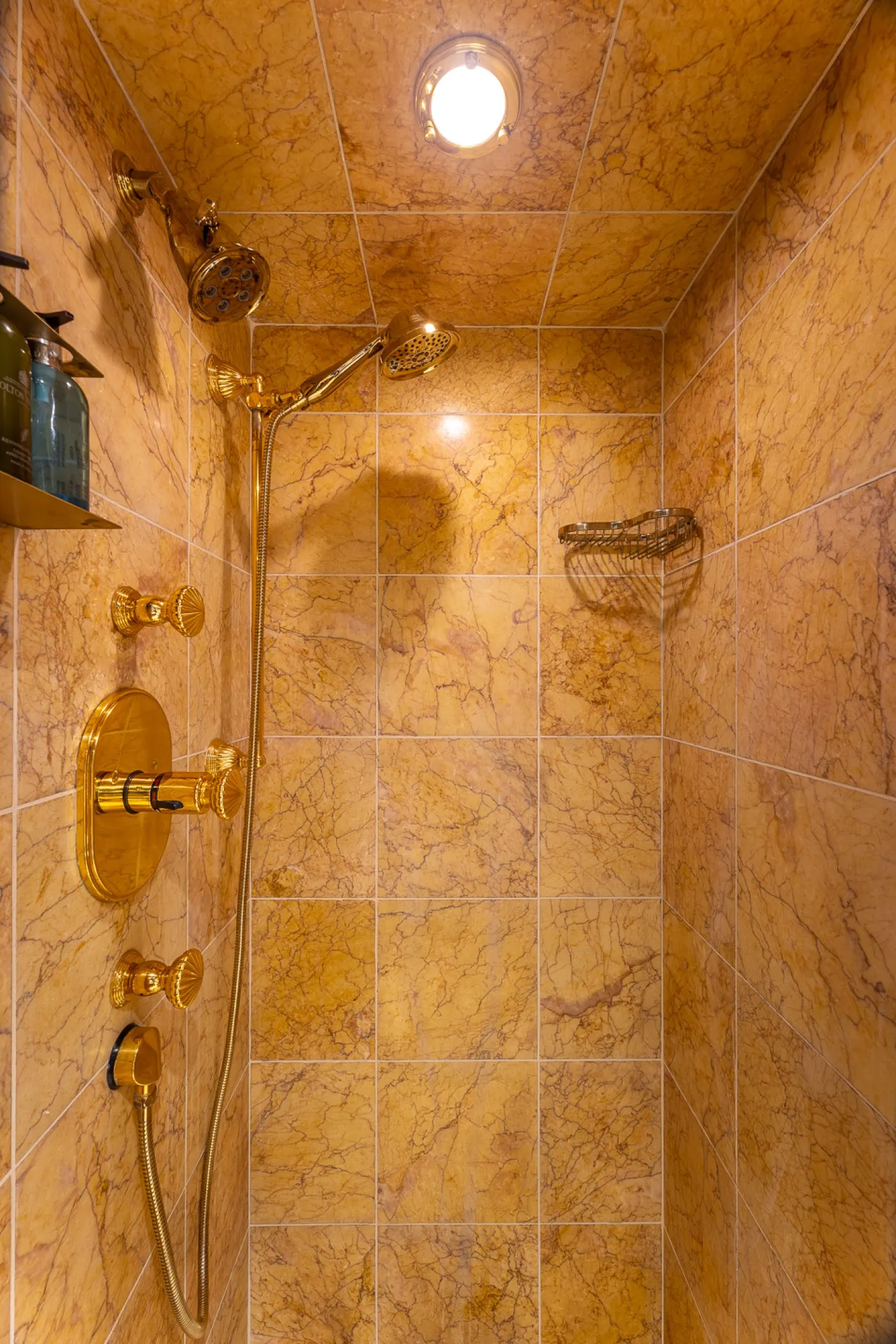 <p>Twin Ensuite</p>