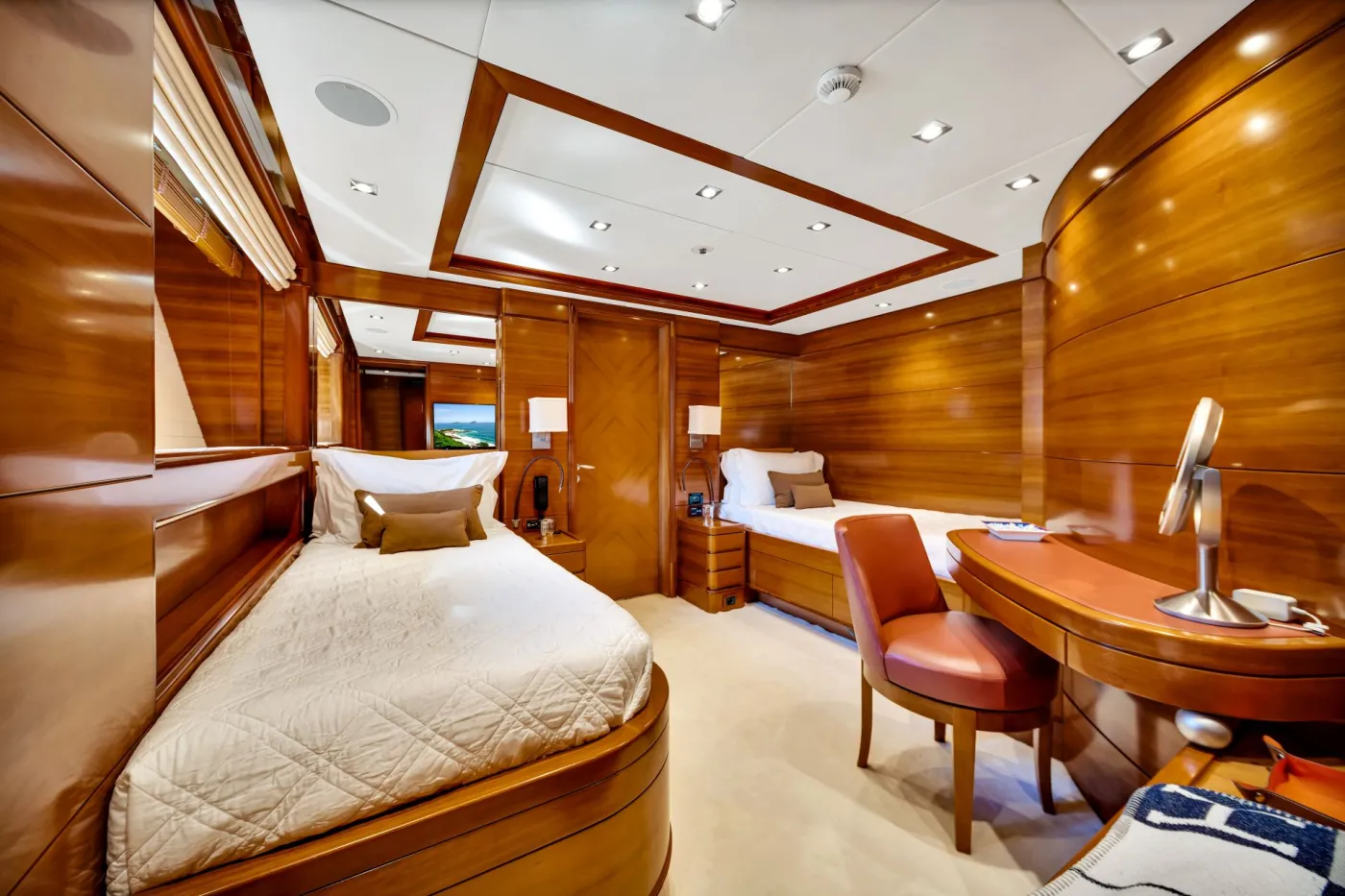 <p>Port & Starboard Twin #2</p>