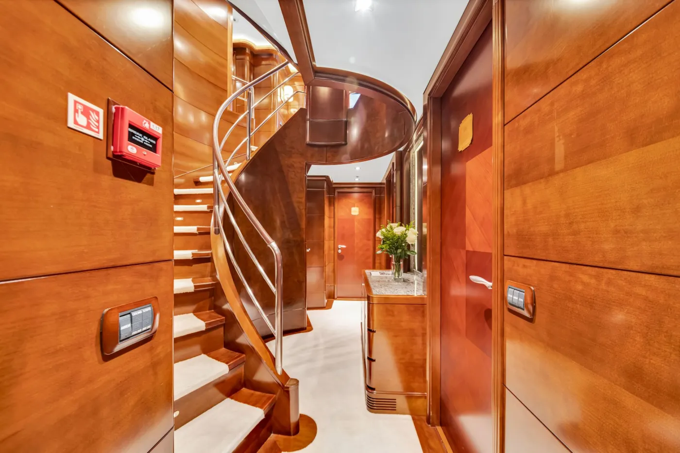 <p>Stairs to Main Deck</p>
