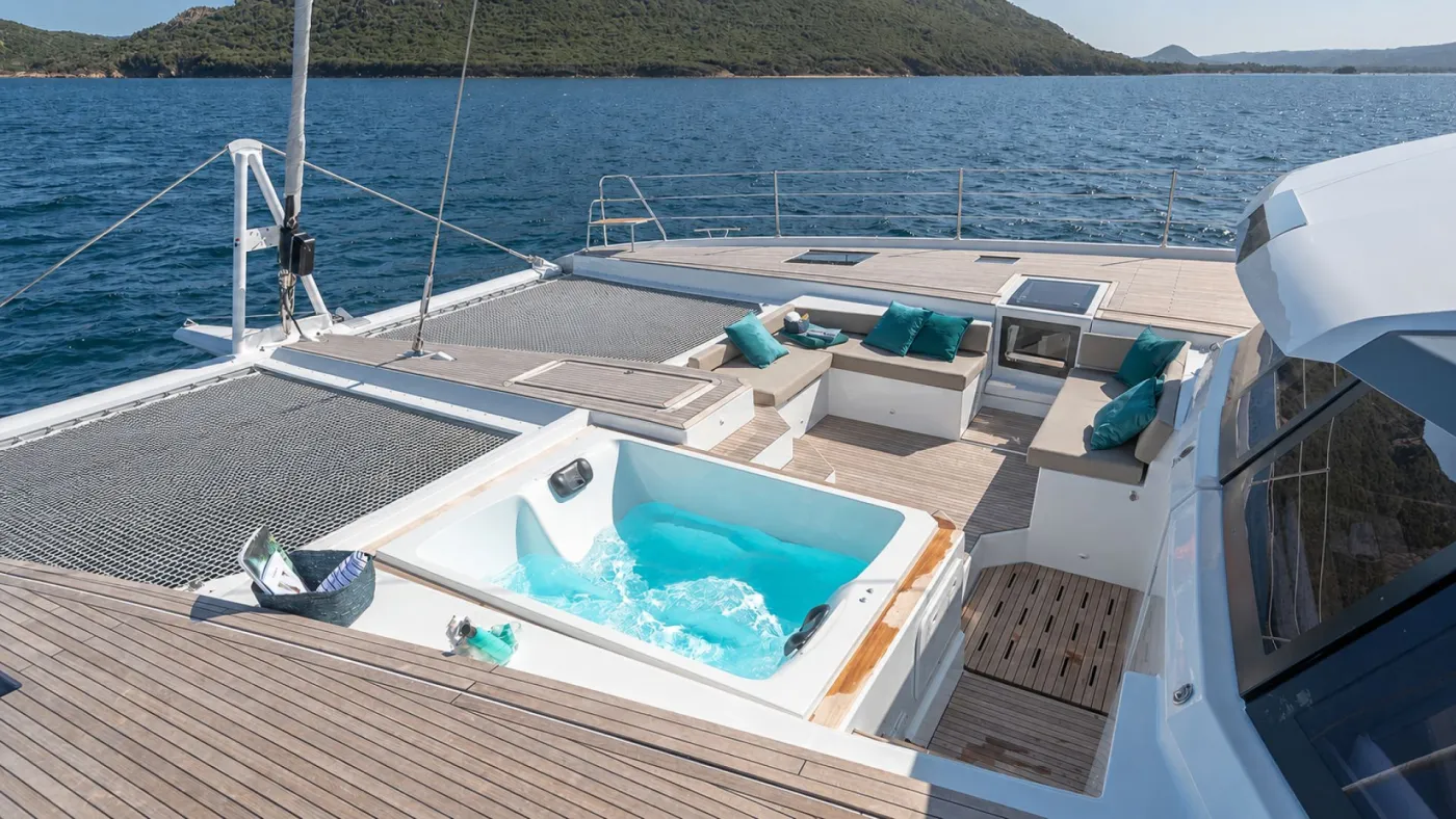 <p>Jacuzzii</p>
