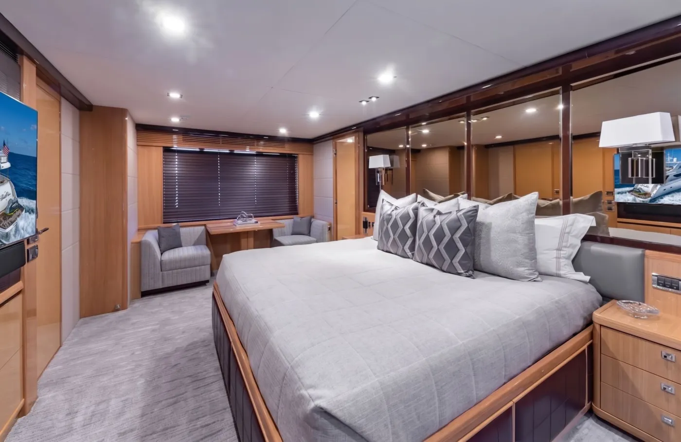 <p>Master stateroom</p>