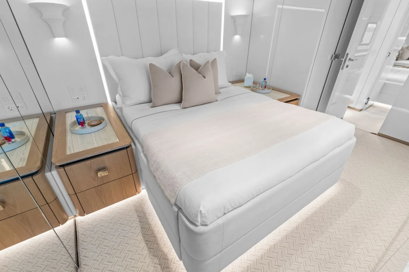 <p>MY TY Queen Guest Cabin</p>