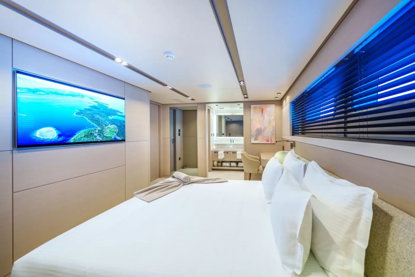 <p>Double Cabin</p>
