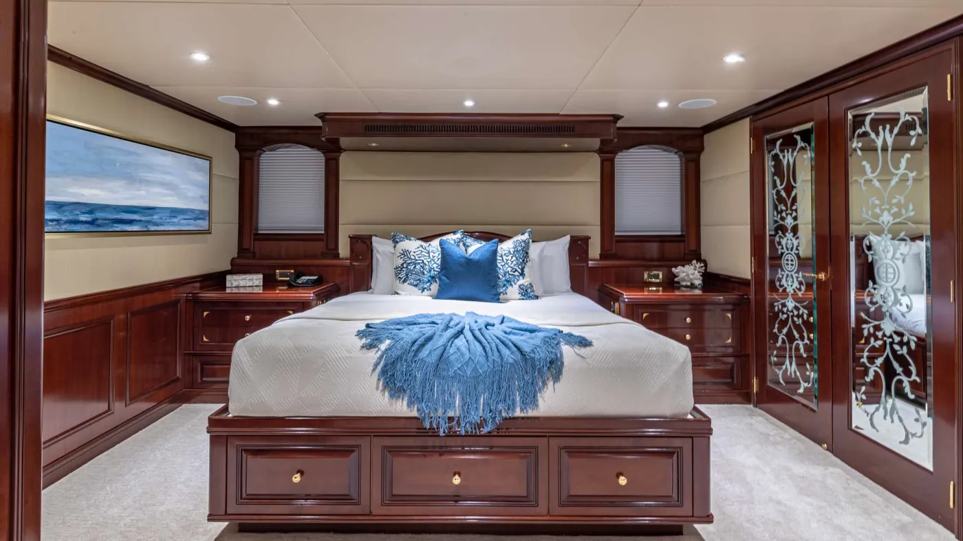 <p>Master Stateroom</p>