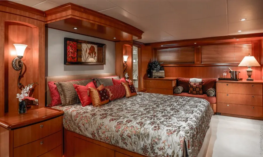<p>Master Stateroom</p>