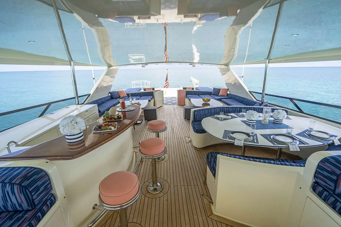 <p>Flybridge</p>