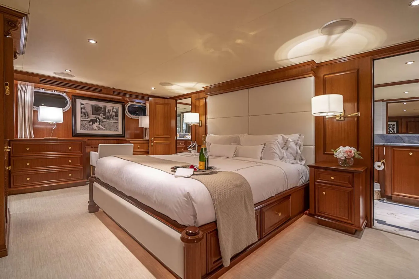 <p>Master Stateroom</p>