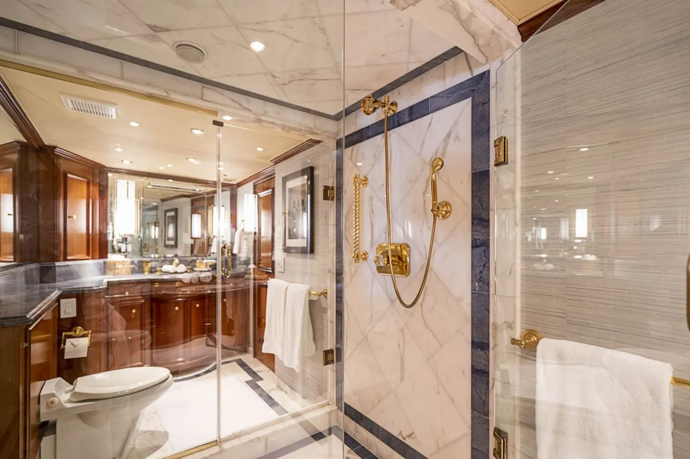 <p>Master Bath</p>
