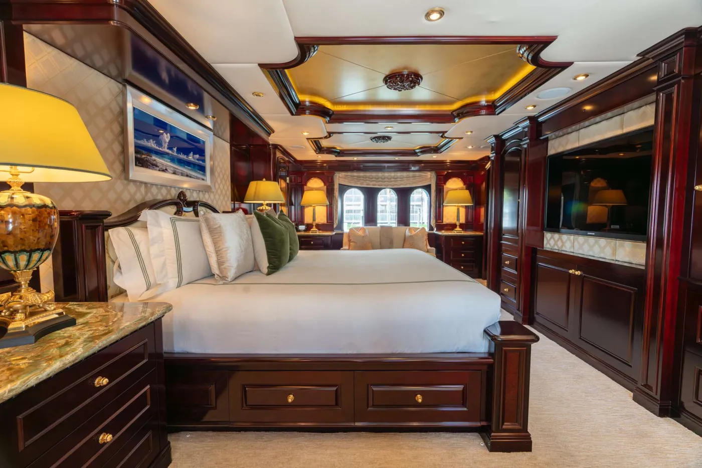 <p>Master Stateroom</p>