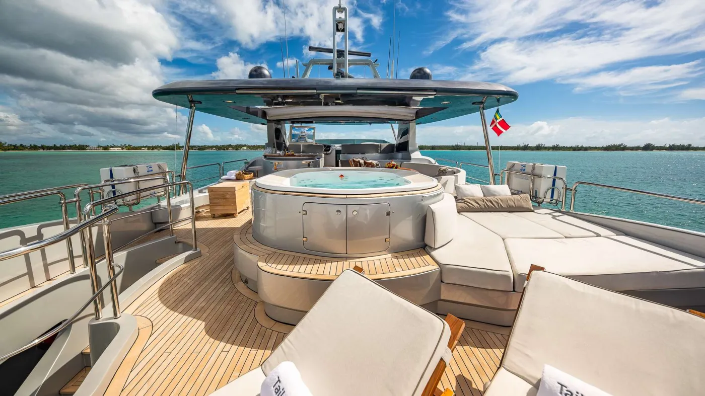 <p>Flybridge</p>