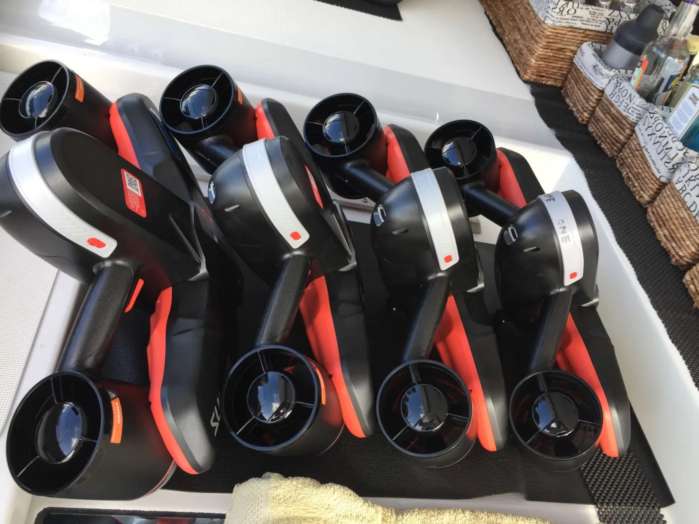 Under water E/water scooters Perfect for snorkelling