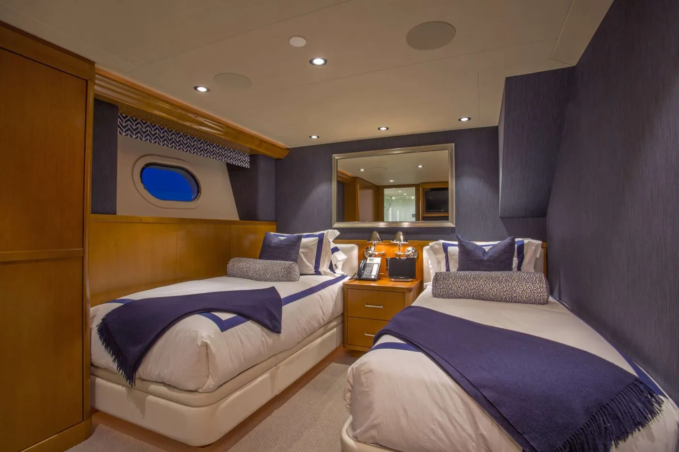 <p>Twins (convert to a King) Guest Stateroom</p>