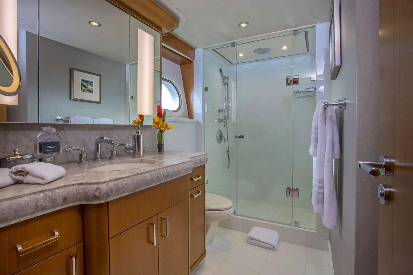 <p>Guest Bath</p>