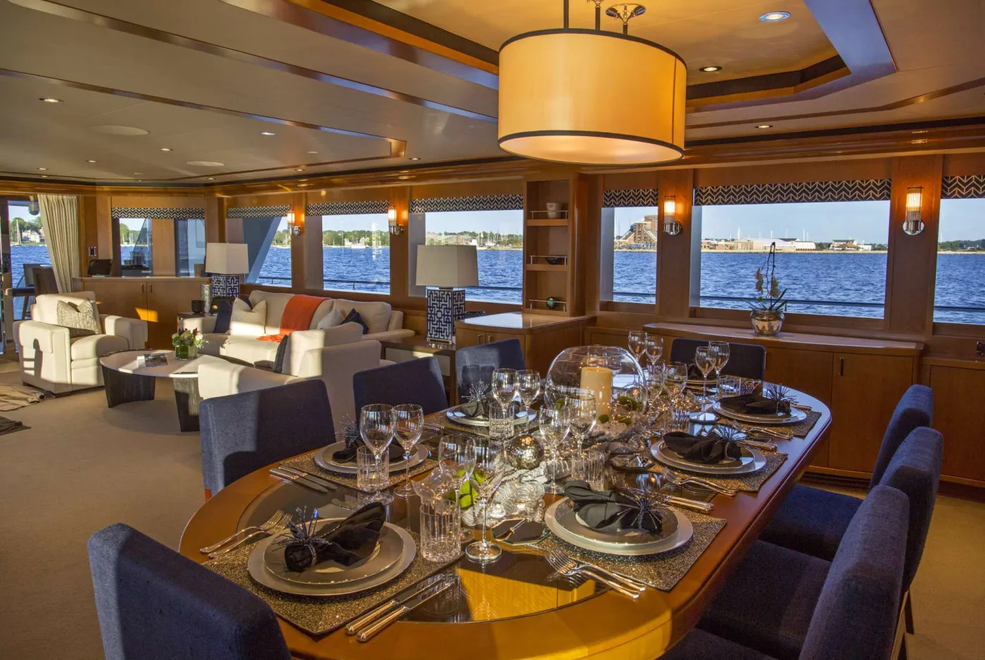 <p>Formal Dining</p>