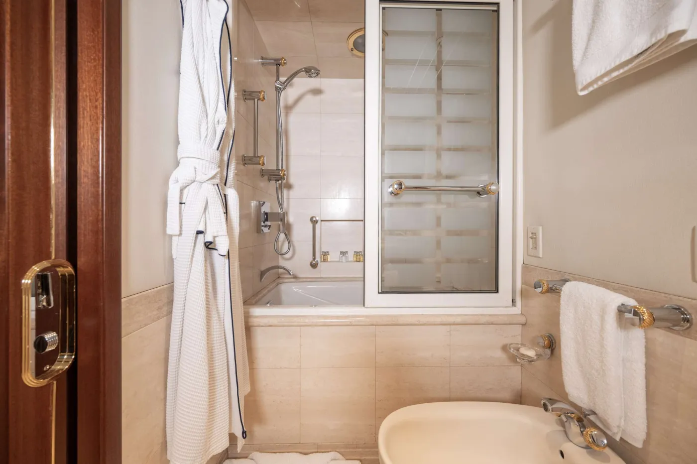 <p>Twin Guest Ensuite</p>