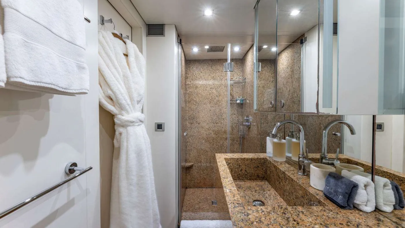 <p>King Stateroom En-suite</p>