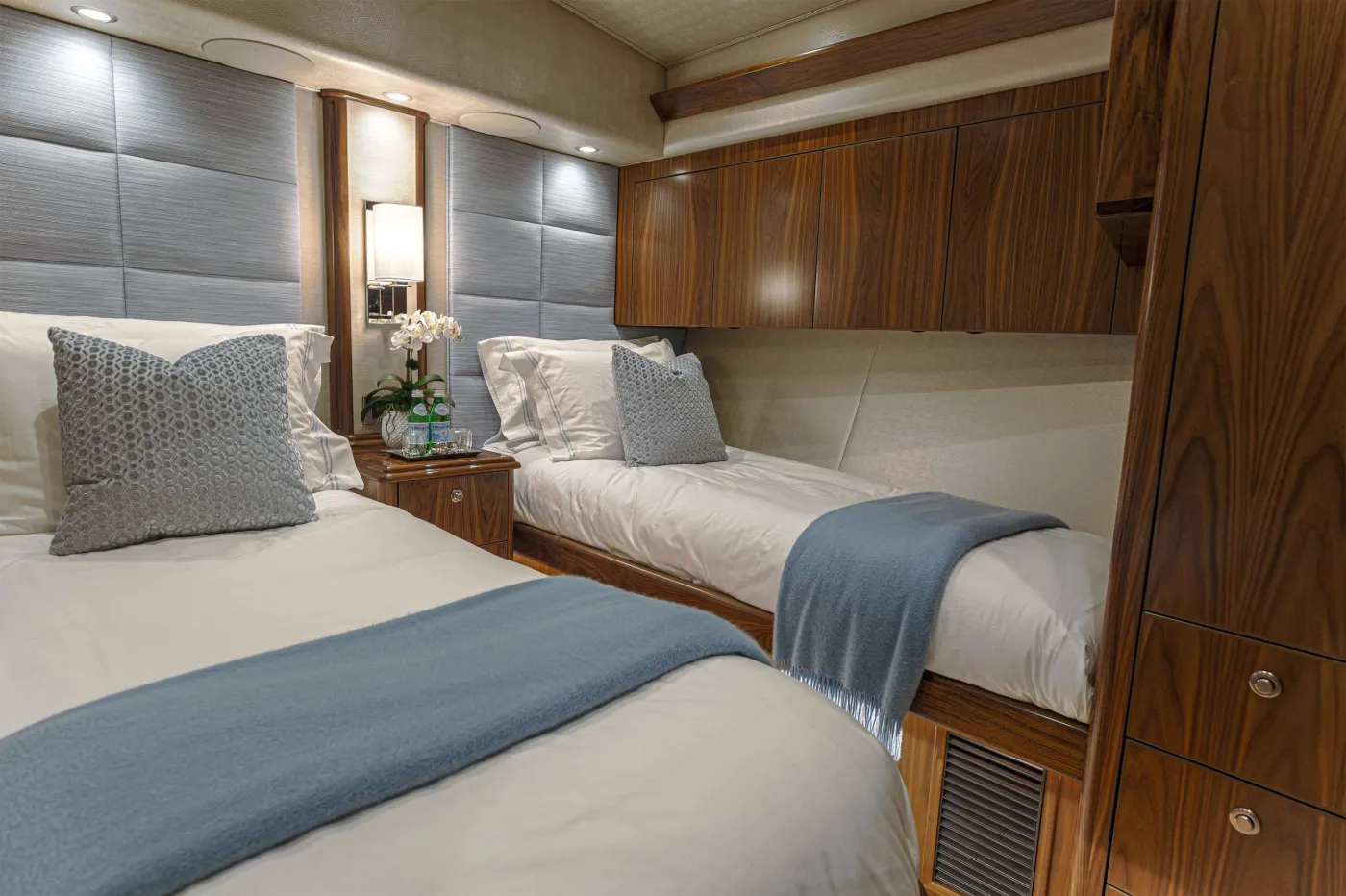 <p>Guest Twin Stateroom</p>