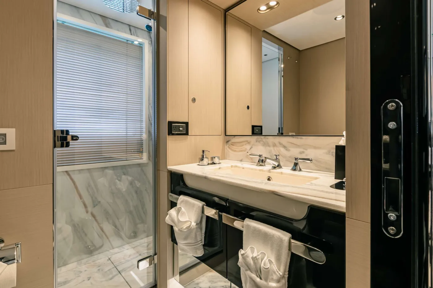 <p>Port VIP Bathroom </p>