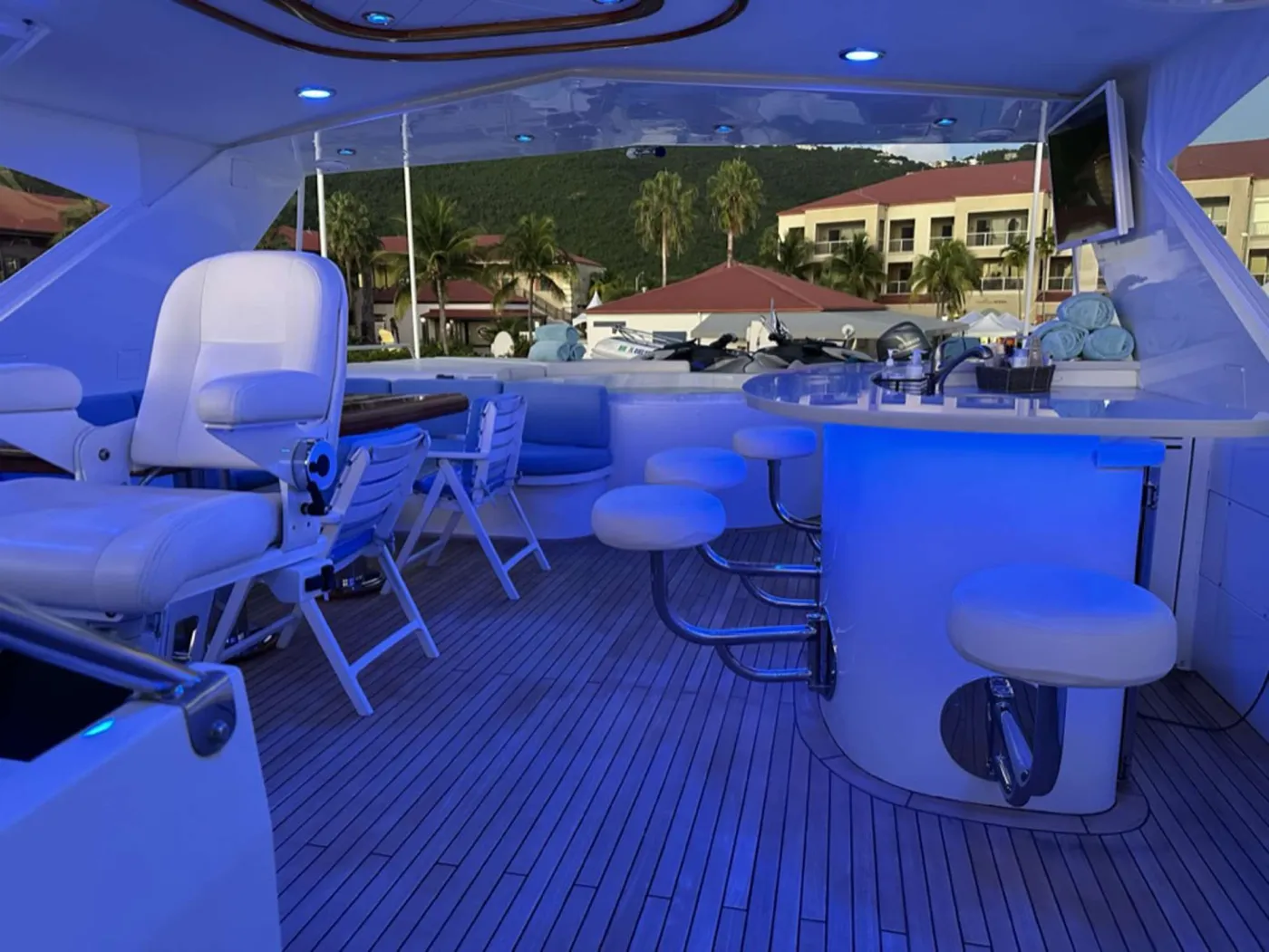<p>Flybridge </p>