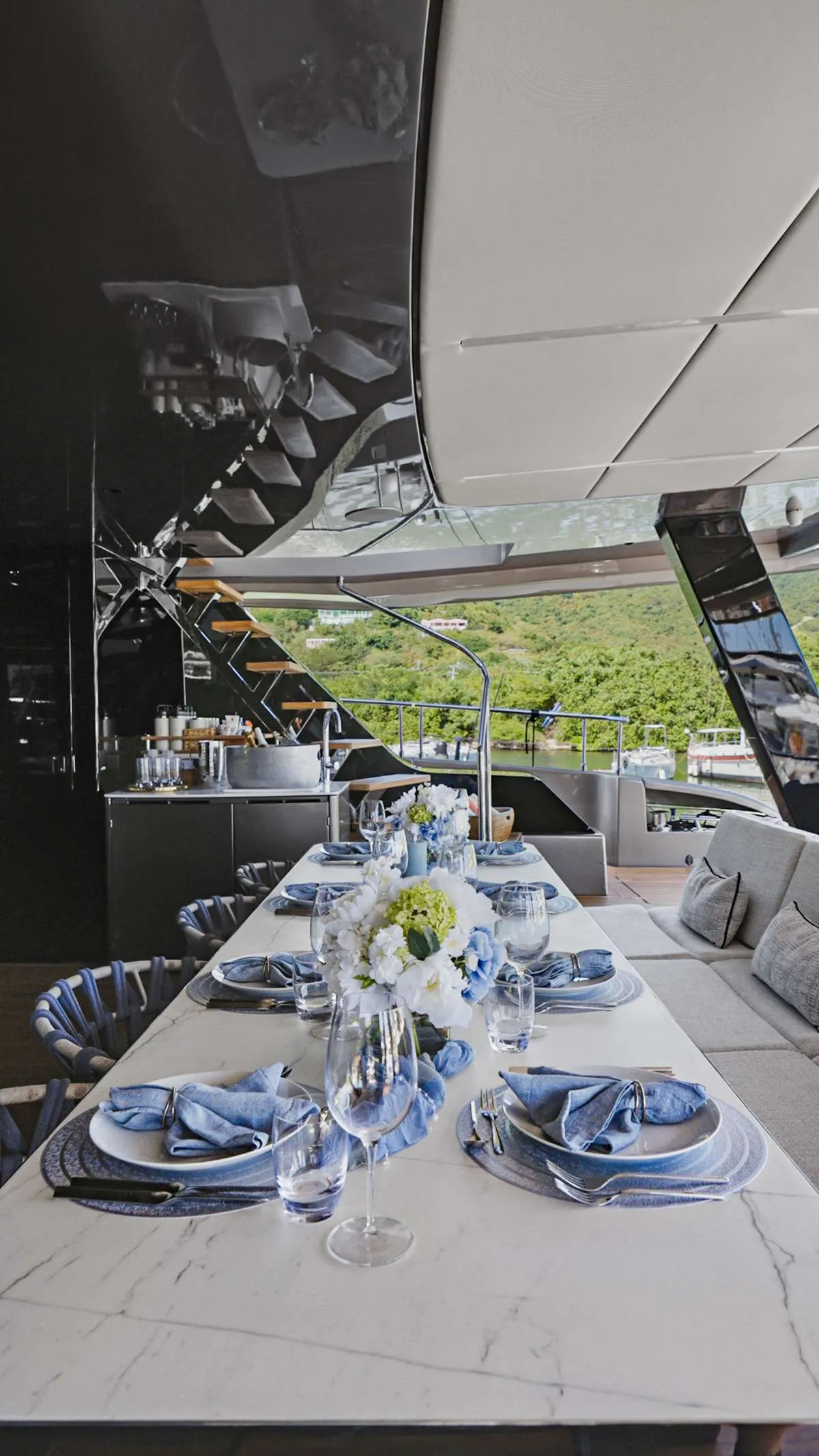 Aft Cockpit Dining Table
