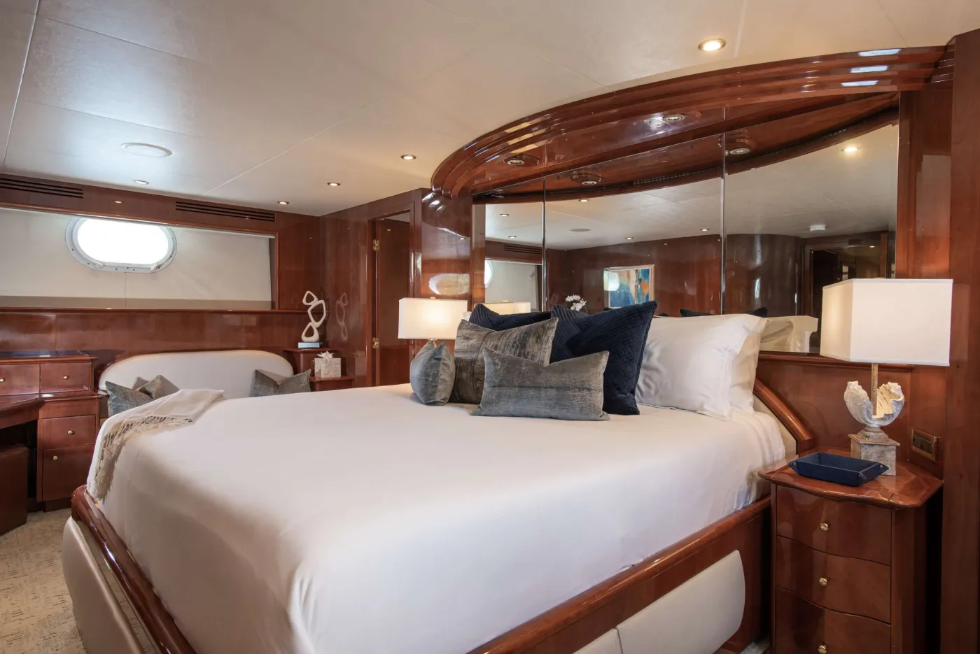 <p>Master stateroom</p>