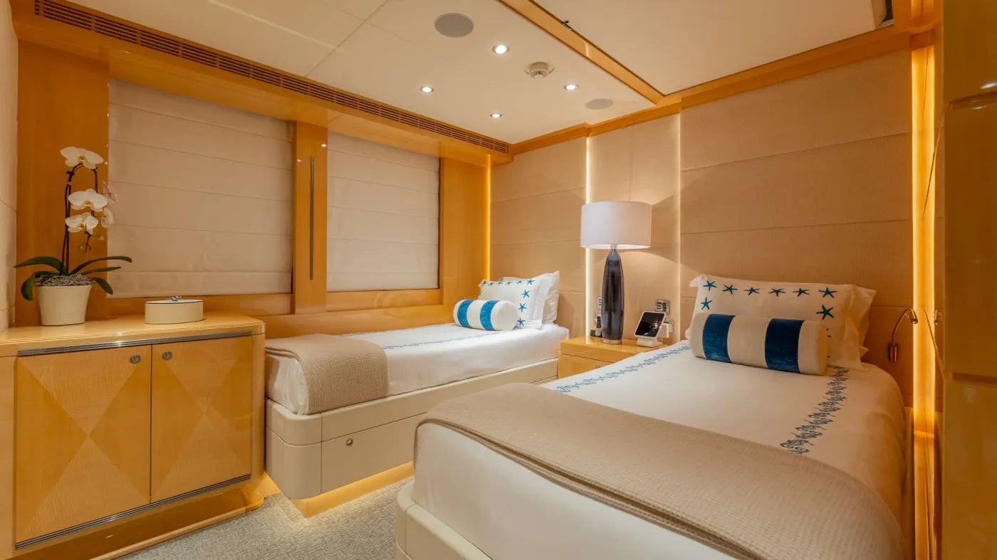 <p>Twin Guest Stateroom (starboard)</p>